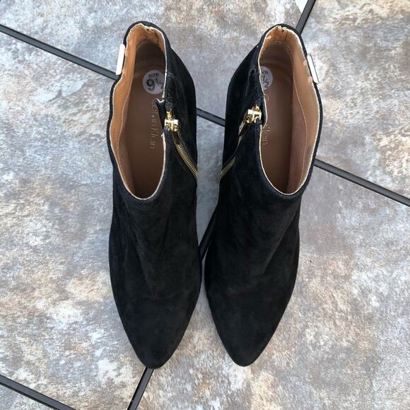 Calvin Klein Charlaine Black Suede Wedge Pointed Toe Ankle Booties 9.5 - Picture 8 of 12